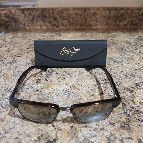 Maui Jim Tortoise Shell Sunglasses with Black Case